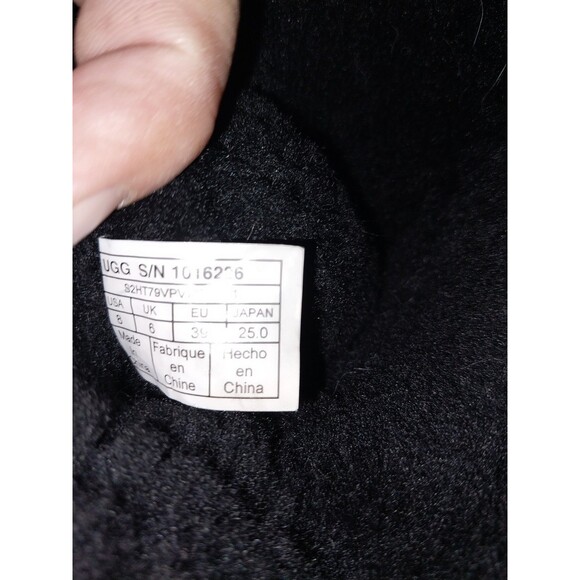 UGG Bailey Button Women Size 8 39 Black Suede Shearling Flat Short Boots… - Picture 7 of 9
